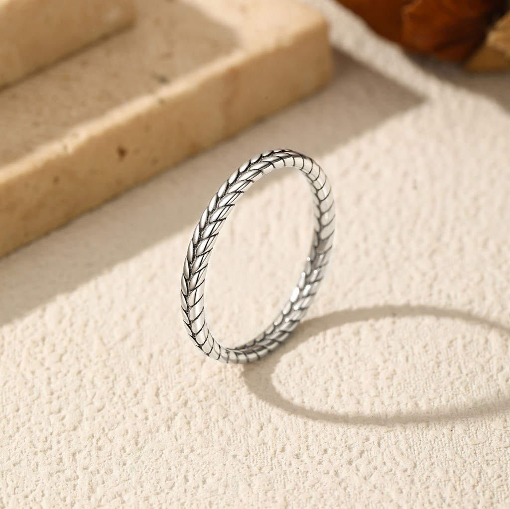 925 Sterling Silver Vintage Twist Ring